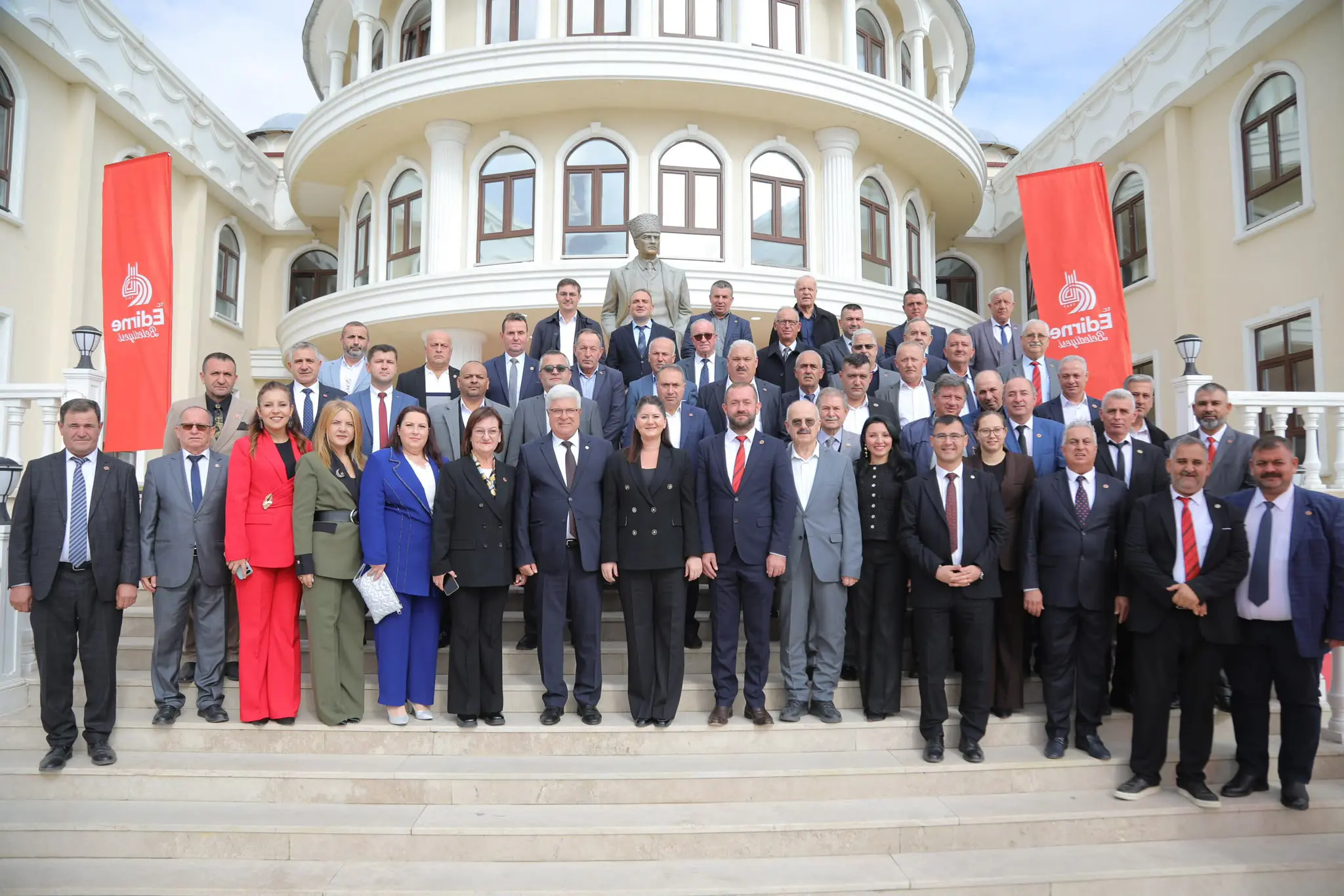 BAŞKAN GENCAN: “ÖNCELİĞİMİZ VATANDAŞLARIMIZIN MEMNUNİYETİ” galeri görseli